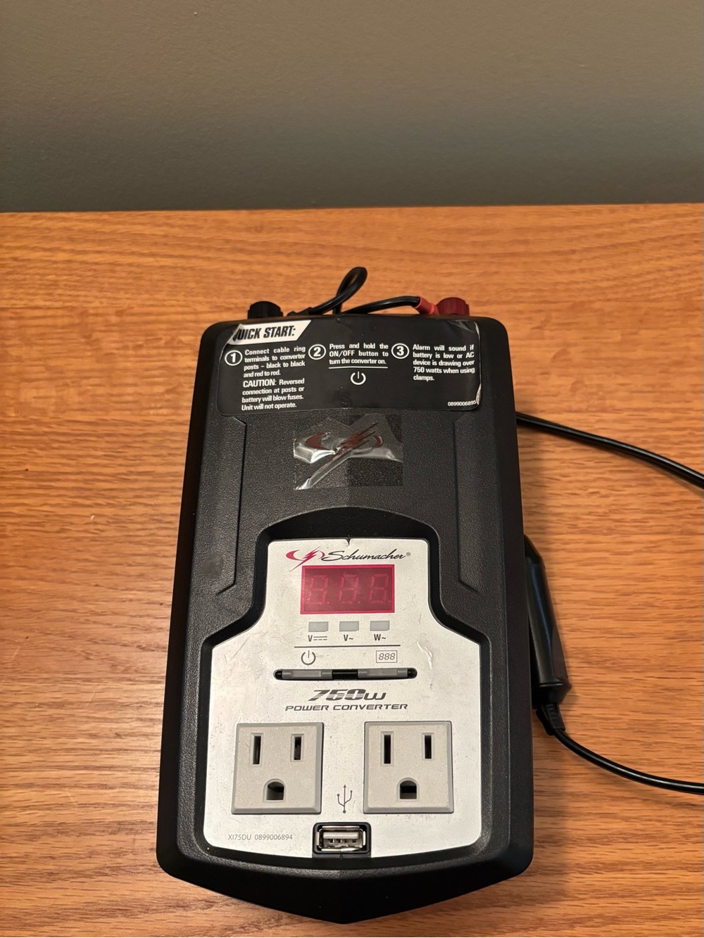 SCHUMACHER 750 WATT 12VDC to 120VAC POWER INVERTER  model XI75DU